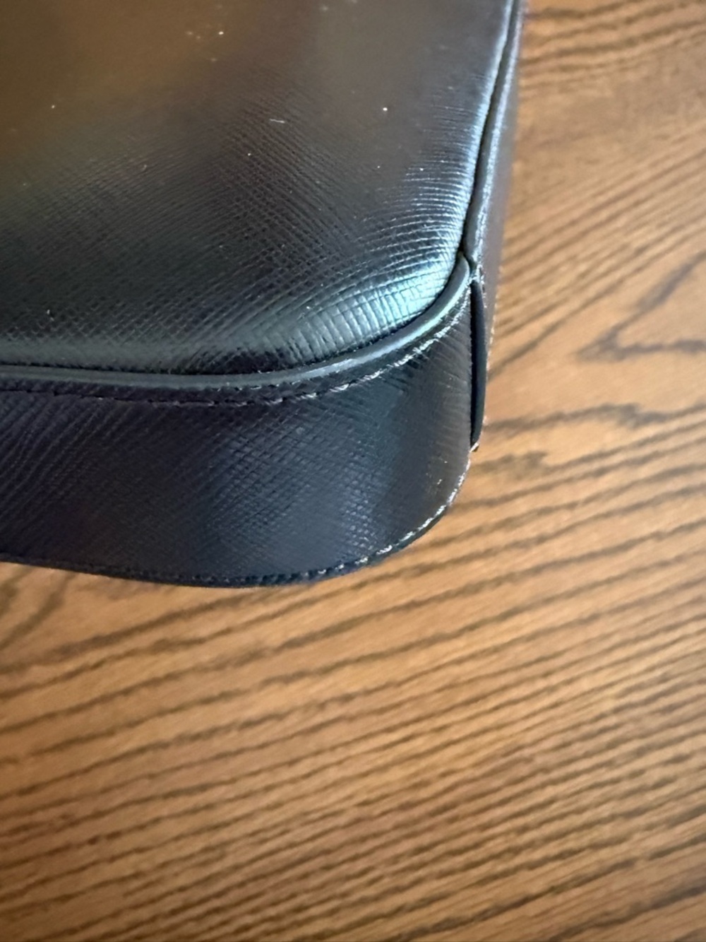 kate Spade black leather Cross Body with gold logo and zipper - Picture 8 of 13
